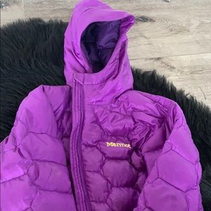 Beautiful purple marmot puffy, size medium!